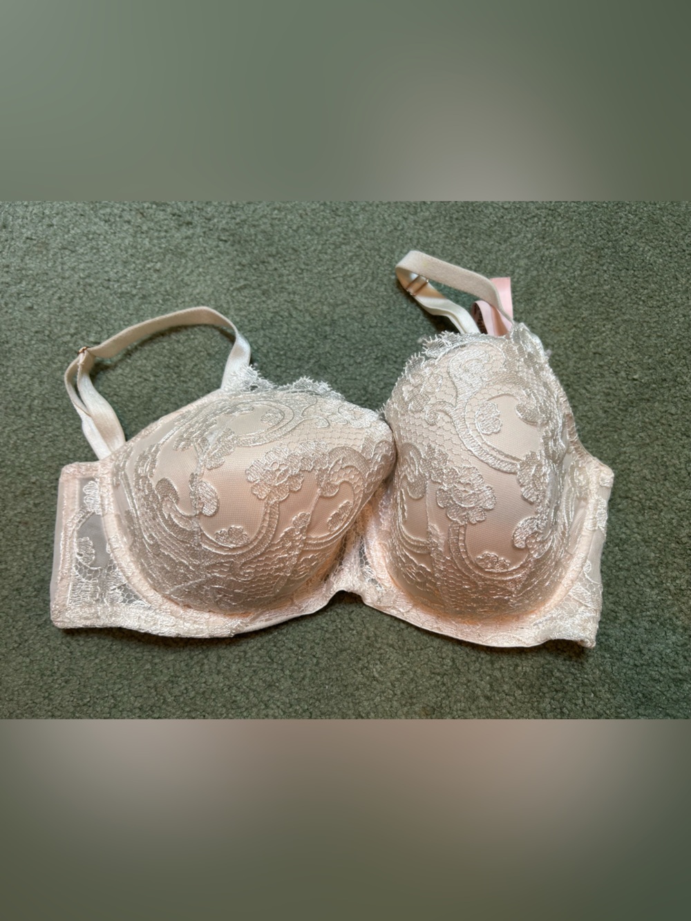 Victoria's Secret Dream Angels Full Coverage Lined Lace Bra-38DD Ivory